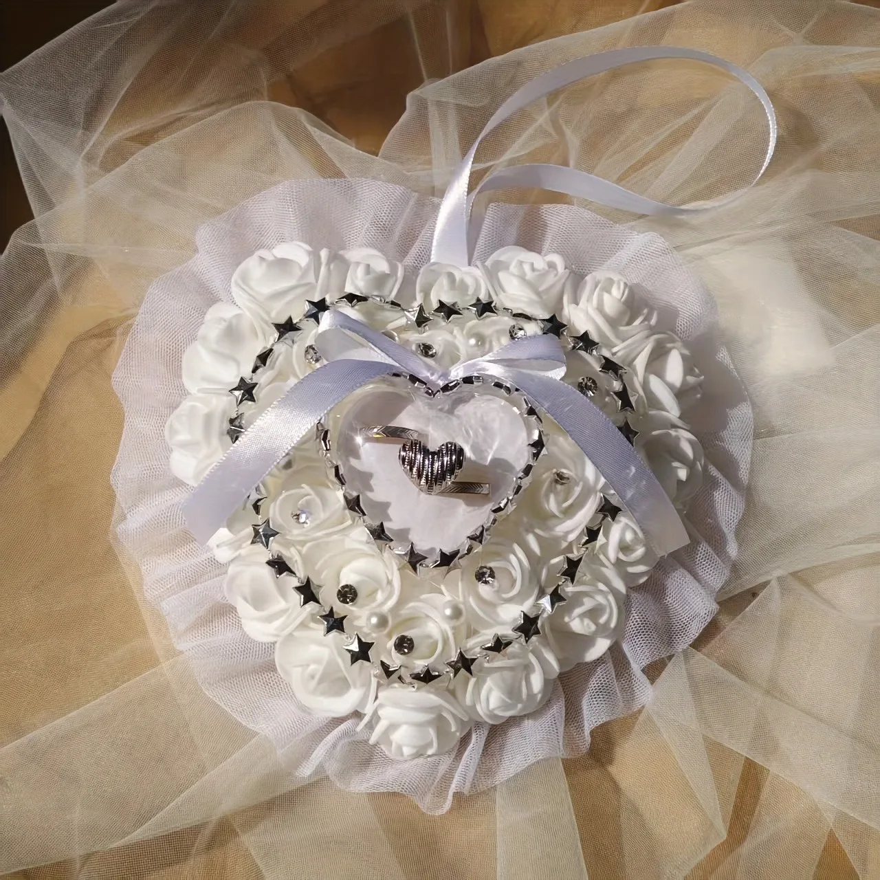 Europees retro trouwringkussen met sterdecoratie, elegant en genereus, geschikt voor het verwisselen van trouwringen