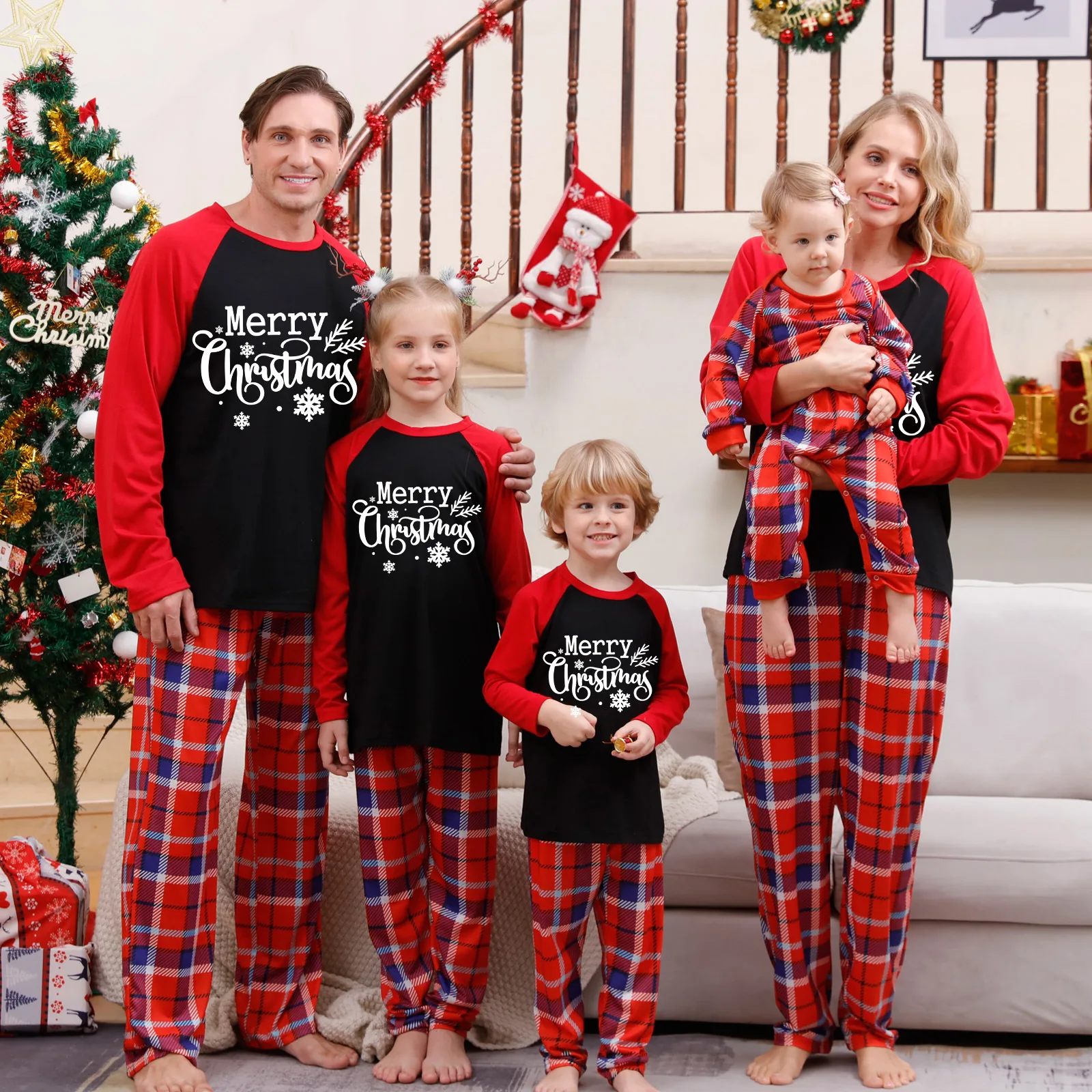 

New Christmas Parent-Child Pajama Set, Printed Home Clothing, Europe and America Christmas Long Sleeves