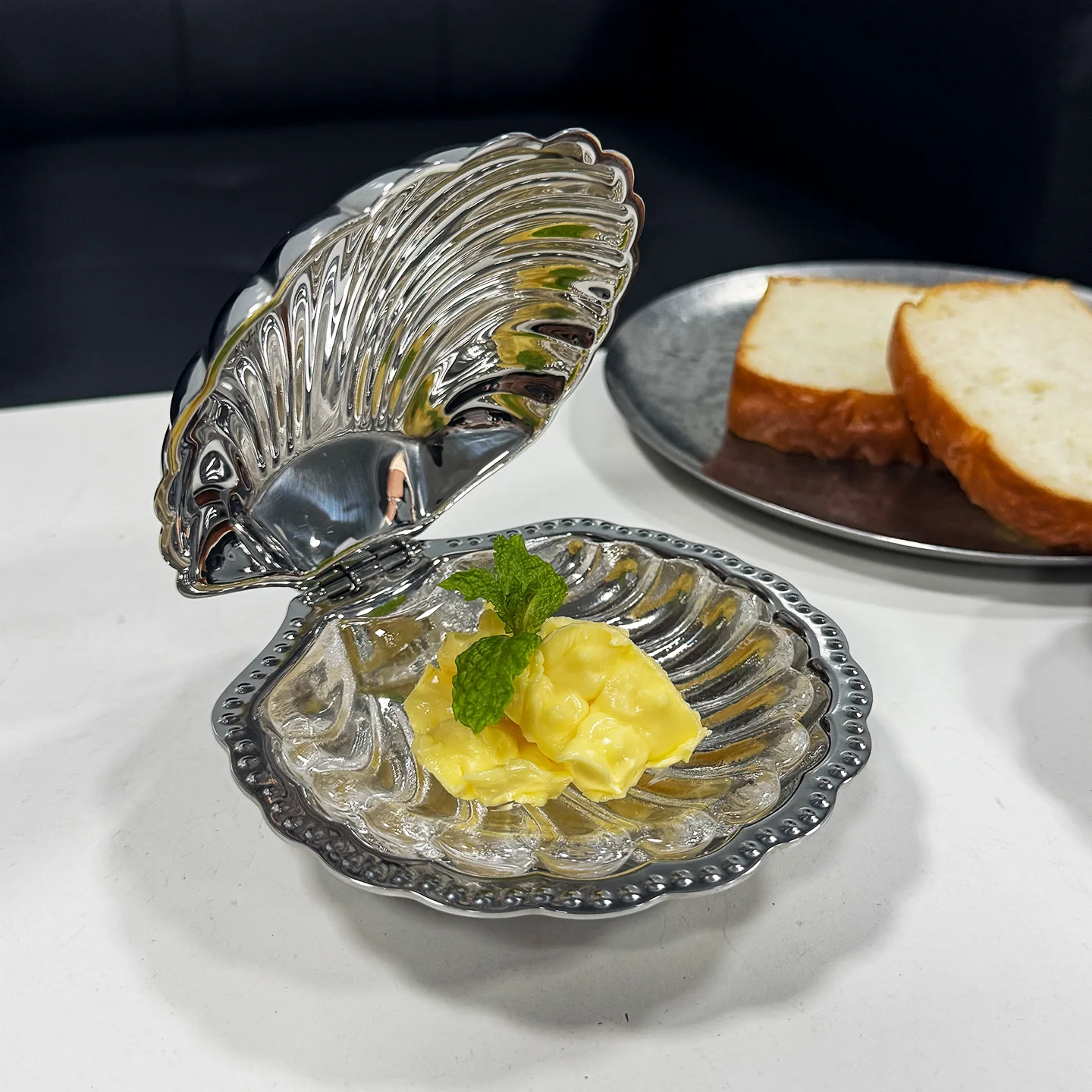 French Retro Stainless Steel Food Dish Plate Shell Jewelry Box Shell Shape Cheese Plate Tableware Storage Jewelry Plate Decor