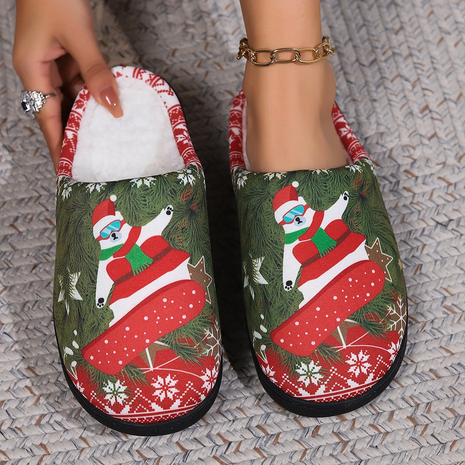 

Cute Santa Claus Slippers Winter Warm Soft TPR Thicken Sole Women Men Houseshoes Cushion Slides Couples Winter Slippers