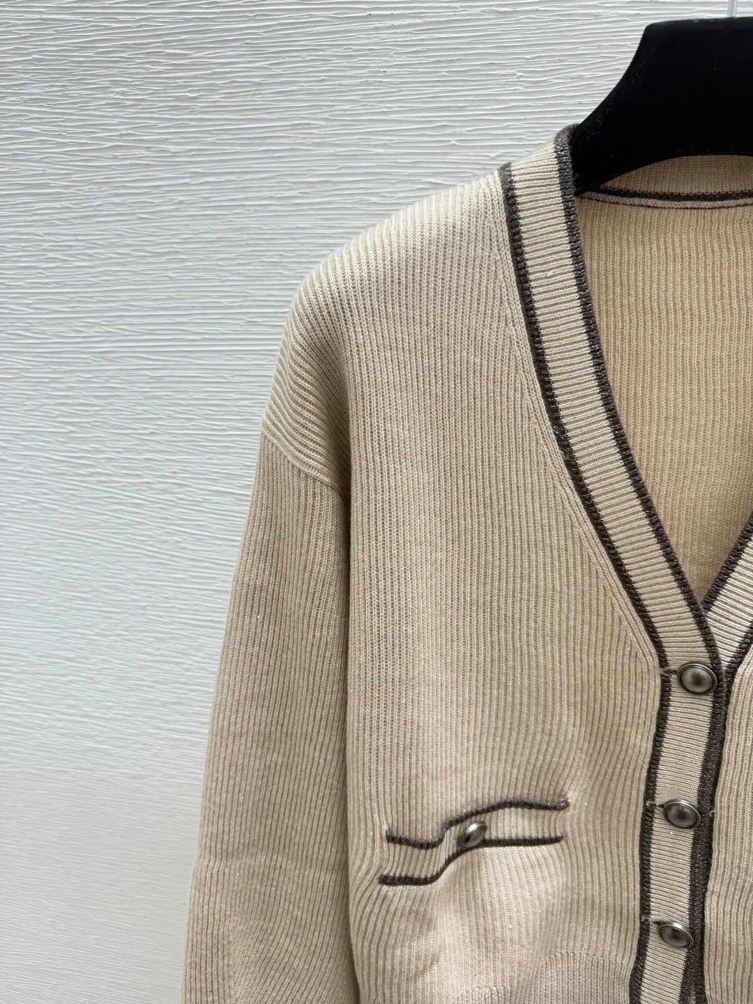 

Women'S Color-Block V-Neck Long-Sleeve Knit Cardigan – Spring/Summer 2026 New Arrival
