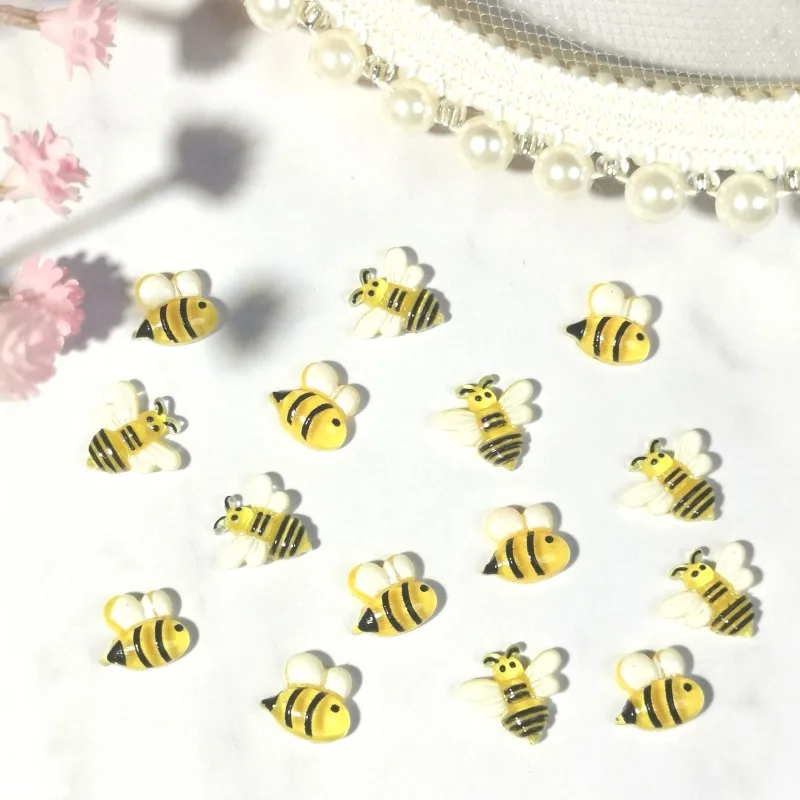 20Pcs New Cute Mini Honeybee Resin Figurine Crafts Flatback Ornament Jewelry Making Hairwear Accessories