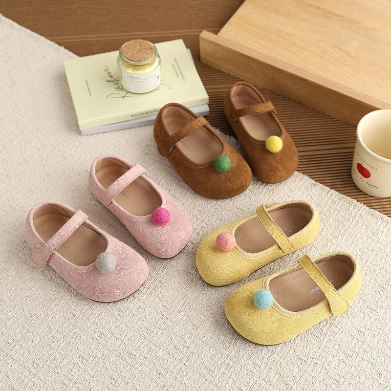 2026 New Girls Mary Jane Shoes Candy Color Suede Cute Pom-pom Decor Children Leather Shoes Fashion Causal Kids School Flat Shoes