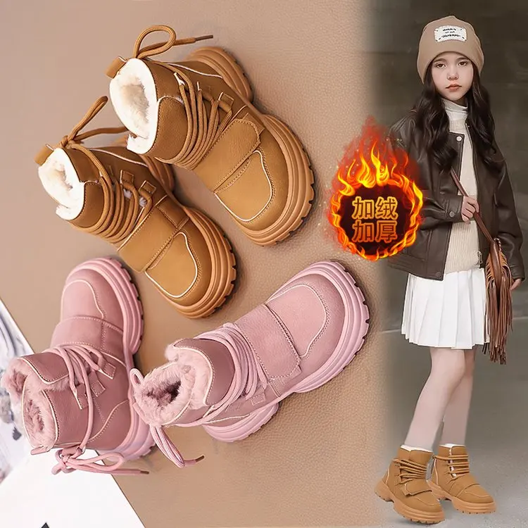 

Спортивные ботинки для мальчиков и девочек на меху, новинка 2023 года, модные детские ботильоны, теплые зимние милые студенческие короткие ботинки, нескользящая мягкая подошва