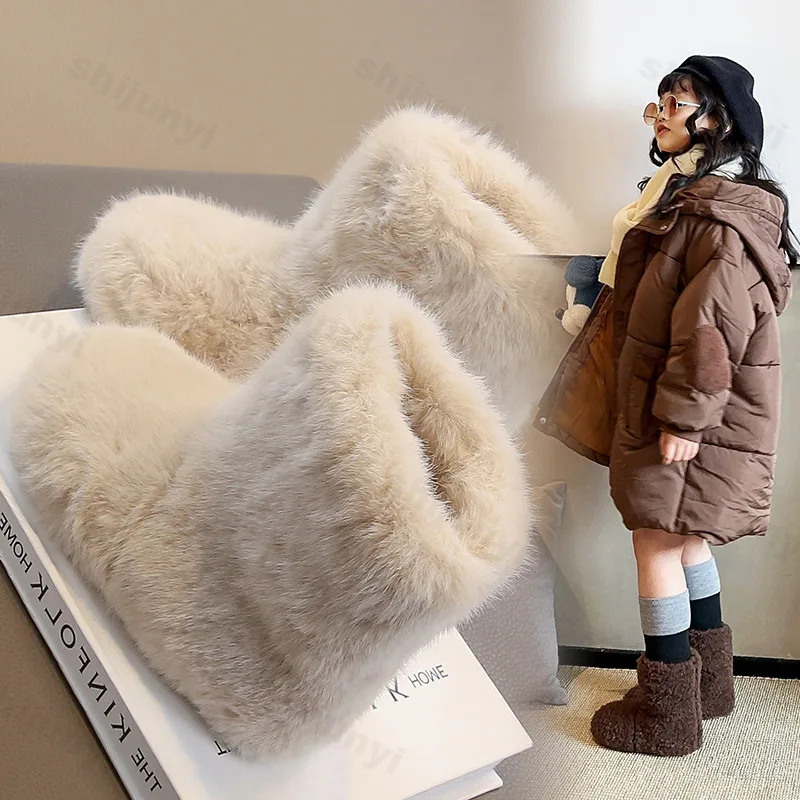 الأطفال أحذية الثلوج 2025 شتاء دافئ أفخم مريحة المضادة للانزلاق أحذية قطنية غير رسمية رقيق فروي الباردة واقية أحذية بوت قصيرة مسطحة