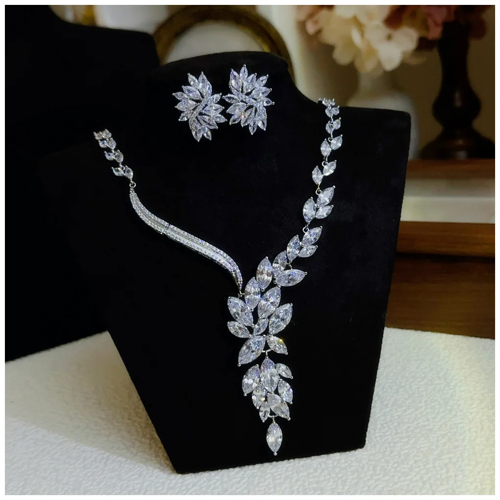 CC Luxury Jewelry Set Women Bijoux Wedding Accessories Leaf Shape Crystal Necklace Stud Earring Sets Fine Jewellery Party S040