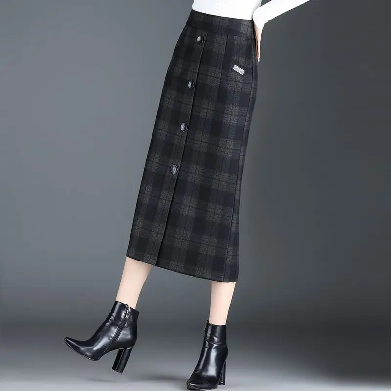 Women Checkered Knitted Skirt Autumn Winter Elastic High Waist A-line Long Skirt Female Thicken Plaid Knitted Skirts M173