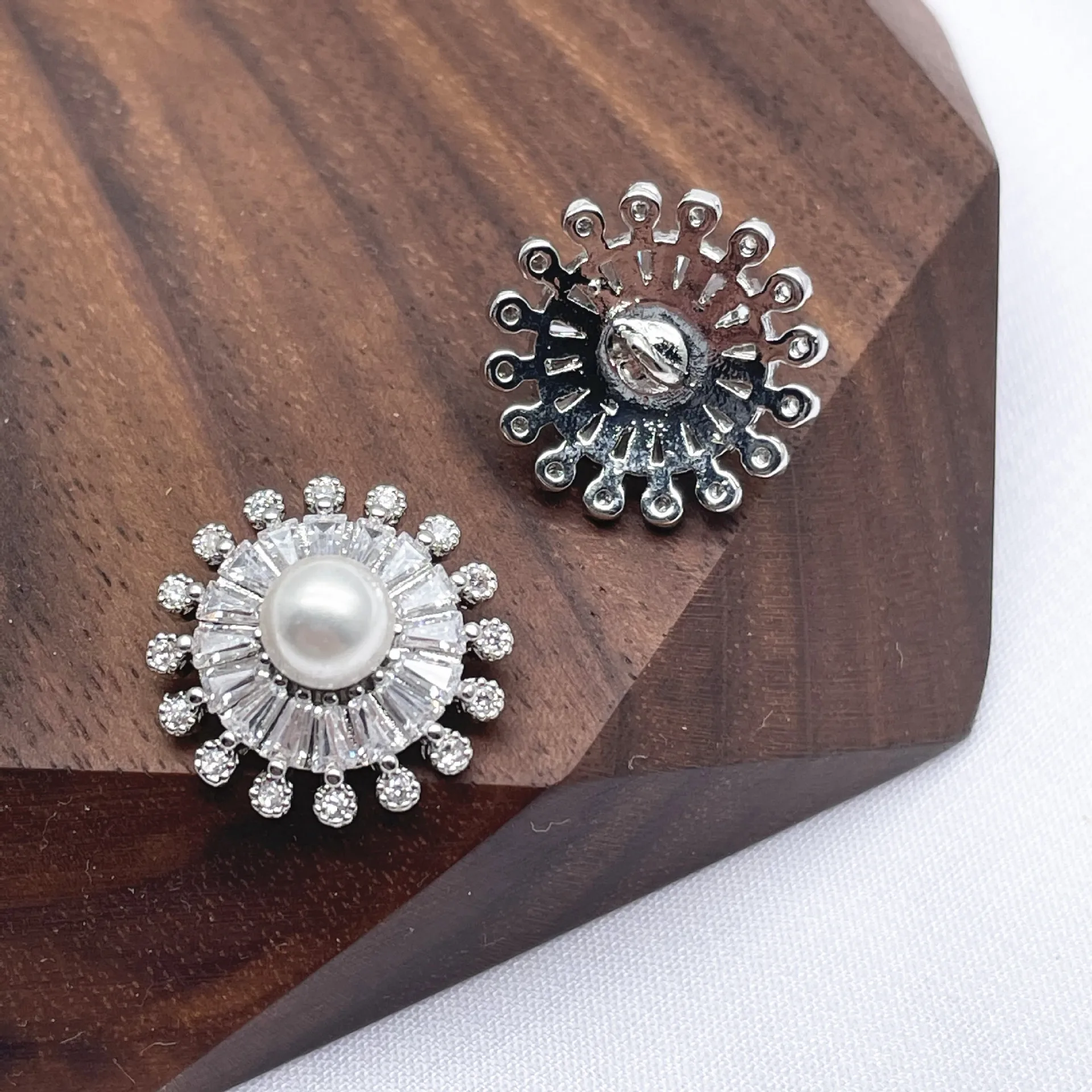 5pcs Cubic zirconia button coat Decorative CZ sewing buttons for Knit cardigan pearl crystal buttons Cubic zirconia button