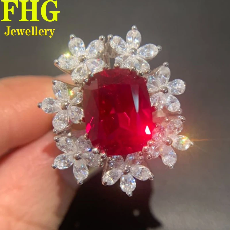 

Au750 18K Gold ring Lab Created 3ct Ruby and Moissanite Diamond Ring