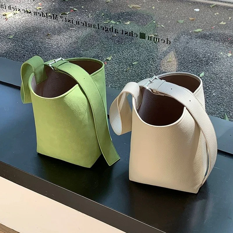 Litchi Grain Pu Shoulder Bags for Women 2026 Spring New Casual Green Fresh Mother and Child Bag Magnetic Button Bucket Bag