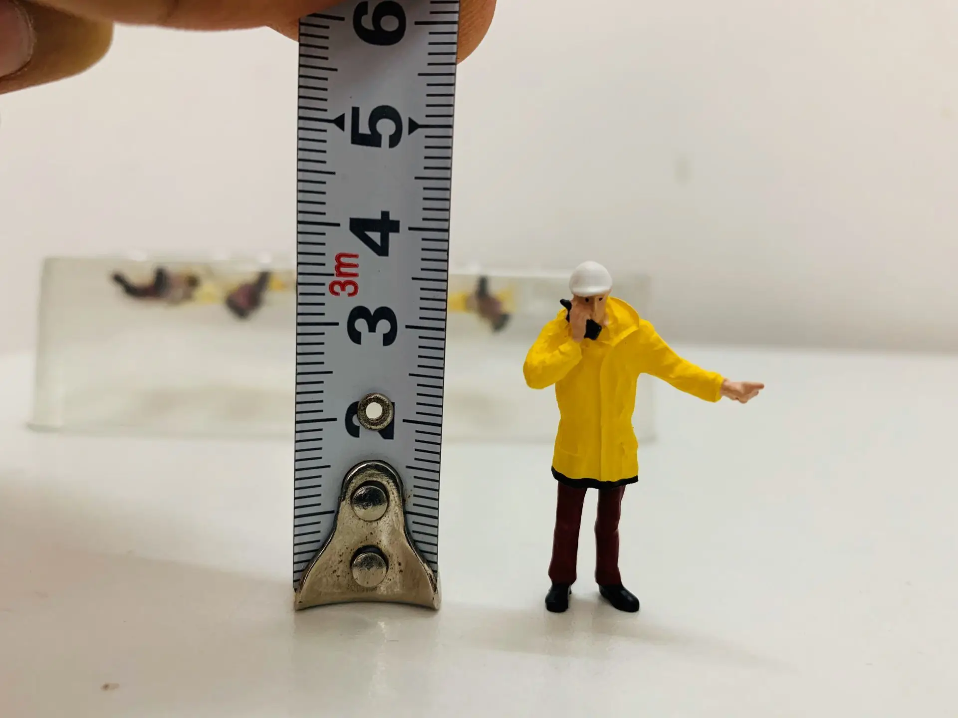 1:50 Scale Plastic Model Engineering Worker Figure 3.7CM(1.45 inch) 6 Pcs !