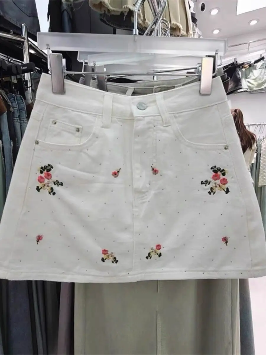 Imagem -06 - Míni Saia Jeans Floral Bordada Branca Feminina Saia Casual de Jeans Linha a Moda Coreana Verão 2024