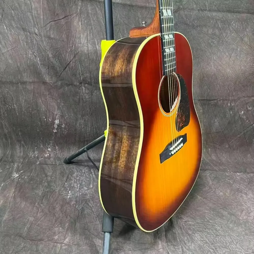 US Warehouse J45 Shape Acoustic Guitar Rich Red Orange Sunburst Veneer Tortoise Shell Pickguard Folk Guitar Collectible Wooden Guitar for Music Enthusiasts Home Display Gift Giving