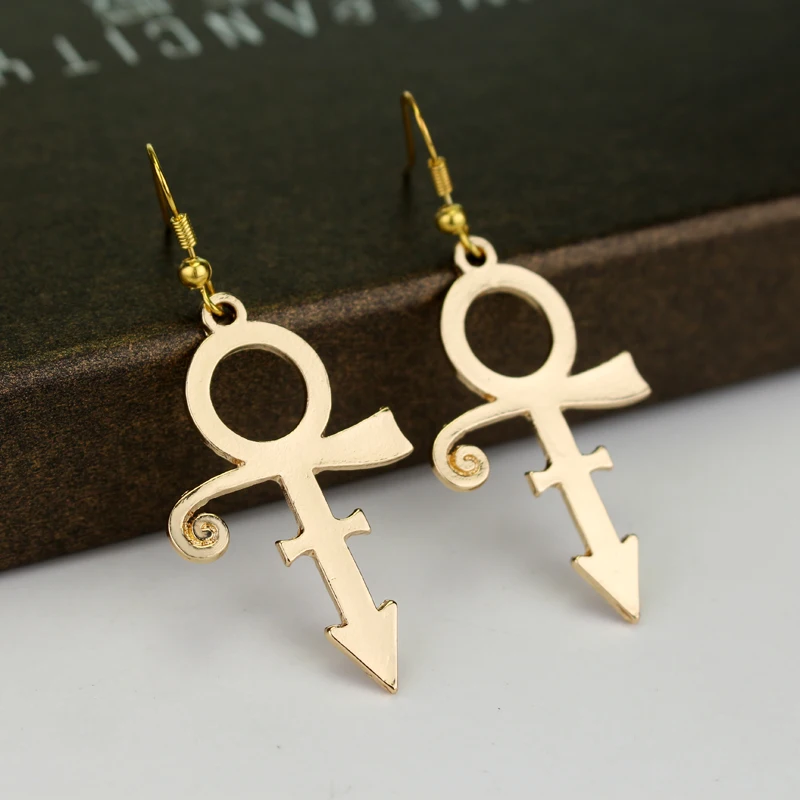 Prince RIP orecchini simbolo commemorativo Love Ear Charms pendenti Party Prom orecchino per le donne ornamenti di gioielli di moda