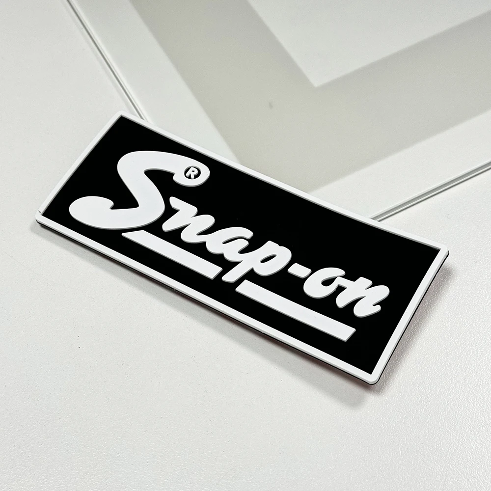 

Винтажный значок ящика для инструментов SNAP ON, эмблема, табличка с именем, бирка SNAP-ON, 3D резина, 5 x 2 дюйма, с двусторонним клеем 3 м