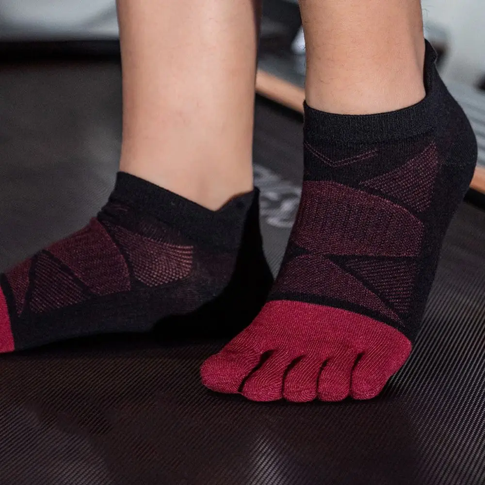 Absorb Sweat Soccer Running Each Toe Socks Cotton Autumu Tube Socks Five Finger Socks Short Toe Socks Men Sport Socks