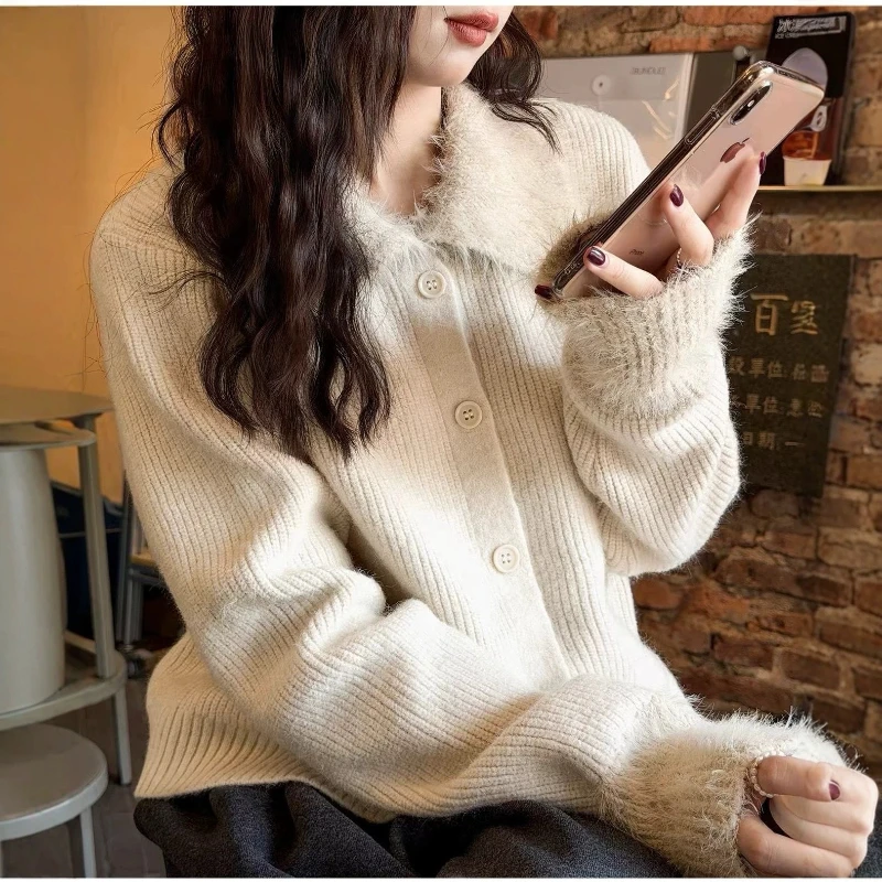 2026 Autumn/Winter New Gradient Color blocked Collar and Cuff Soft Sticky Warm Sweater for Women