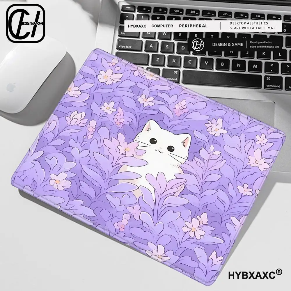 30x25 Niedliche weiße Katzen-Schreibtischunterlage, lila Lavendel-Mauspad, kleines Pad für Computer-Tastatur, kabellose Maus, Geschenk für Jungen und Mädchen zum Spielen.