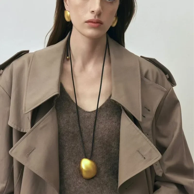 Leather rope joint necklace women's autumn and winter niche versatile simple design sweater chain personalized high-end long