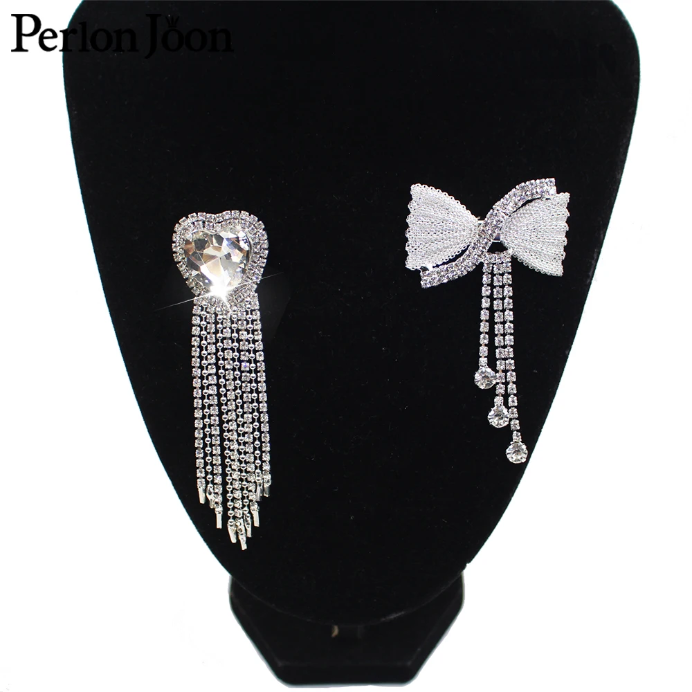 2 pezzi ciondolo in cristallo bianco argento Patch decorazione fai da te abito cintura scarpe cappello a forma di fiocco nappa spilla con strass