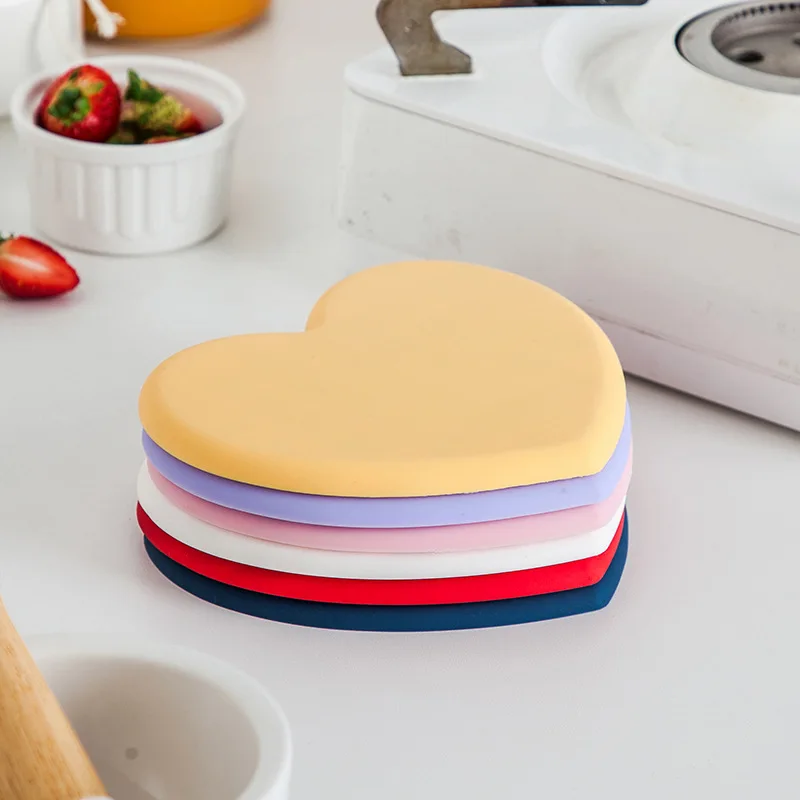 Heart-shaped Silicone Coasters  High Temperature Resistance Anti-scald Mat Easy To Clean Tabletop Casserole Cup Home Mats