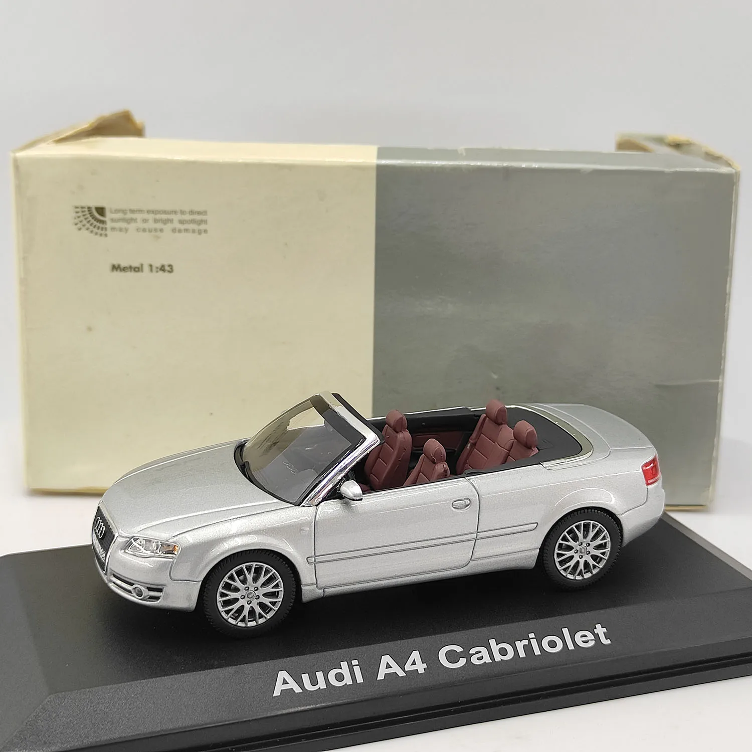

Diecast 1:43 Scale Audi A4 Cabriolet Alloy Car Model Collectible Toy Gift Souvenir Display Ornament