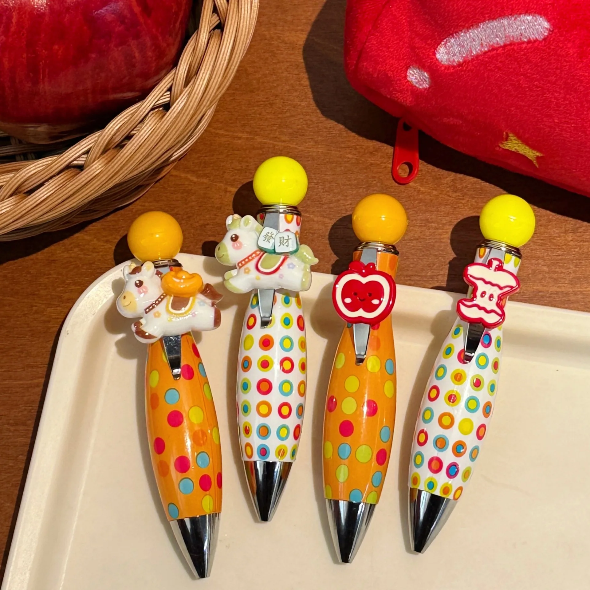

1/4 шт. креативная ручка-шариковая ручка в форме шара для боулинга, милая и объемная ручка для ежедневника на год Лошади