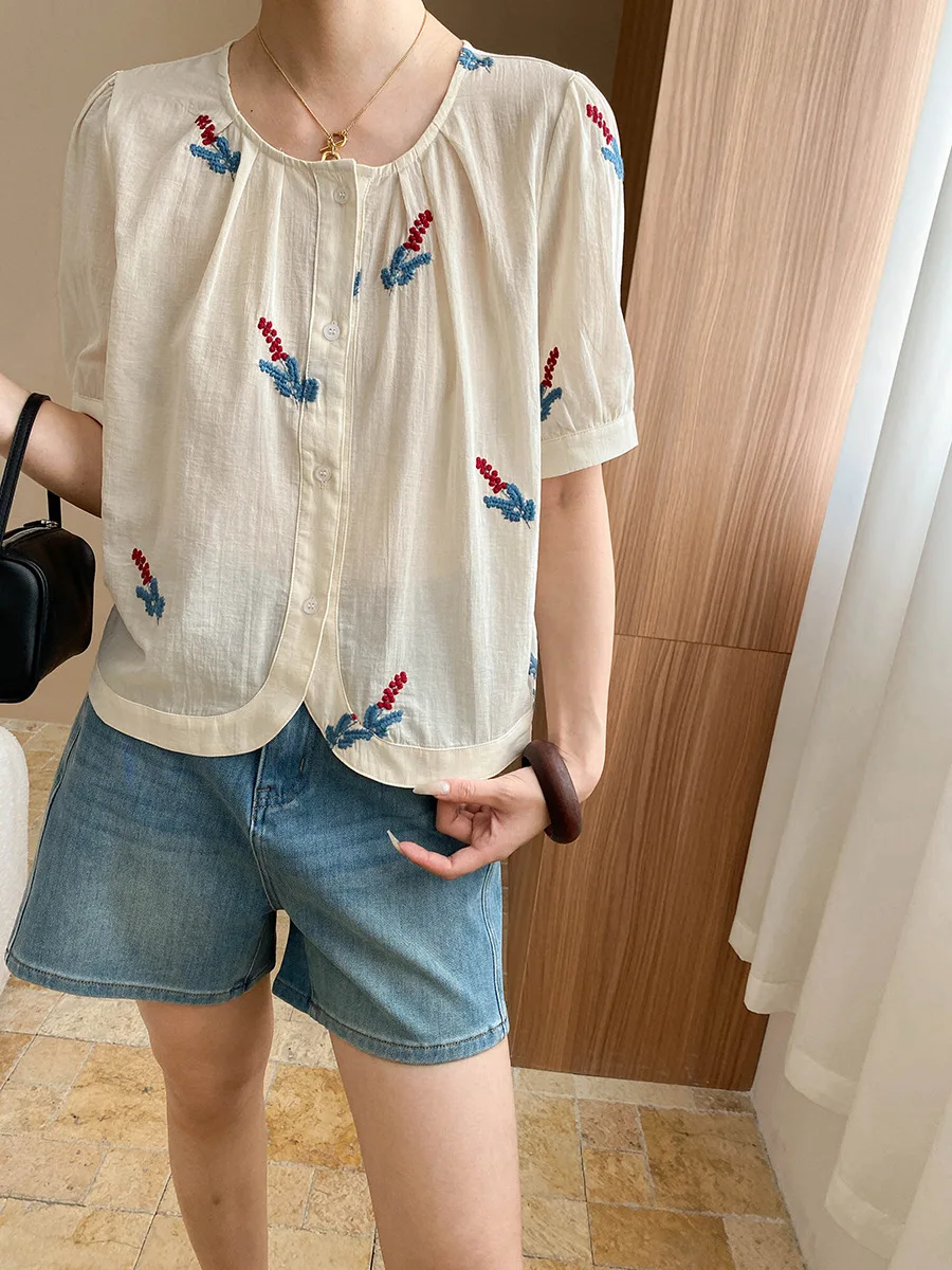 

Summer women's casual solid color round neck short sleeved embroidered decoration loose shirt