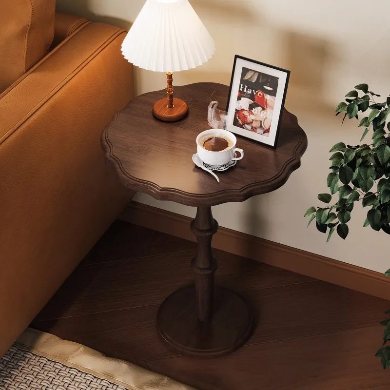 American retro solid wood round small coffee table casual corner balcony coffee side bedside table French sofa side table