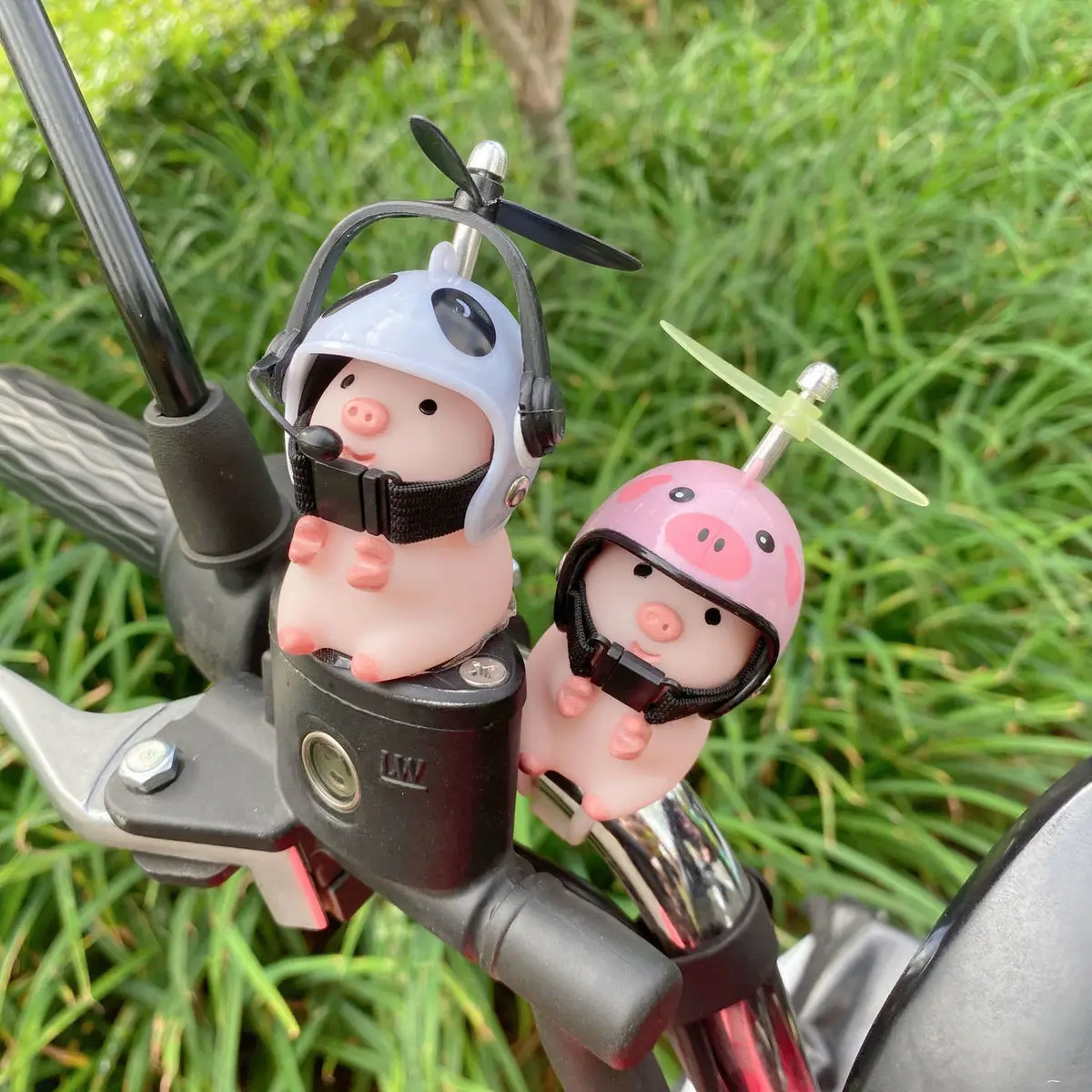 Motorcycle Cute Little Pink Pig With Helmet Propeller Wind-breaking Duck Road Bike Motor Helmet Riding Cycling Car Accessories