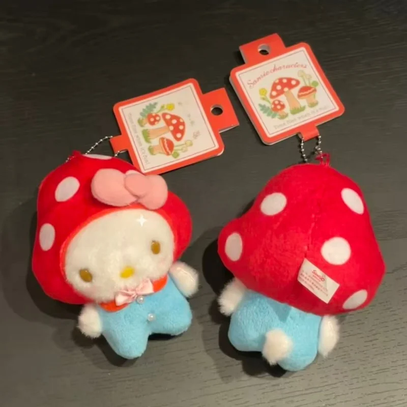 Uroczy pluszowy wisiorek z grzybkiem Hello Kitty, Sanrio, czerwony kapelusz, słodka lalka Kitty, kreatywny dodatek do plecaka, ozdoba do torby, prezent.