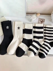 5 Pairs Of Women's Black And White Striped Socks Set Minimalist Style Embroidered Pentagram Women's Sports Socks Cotton Socks