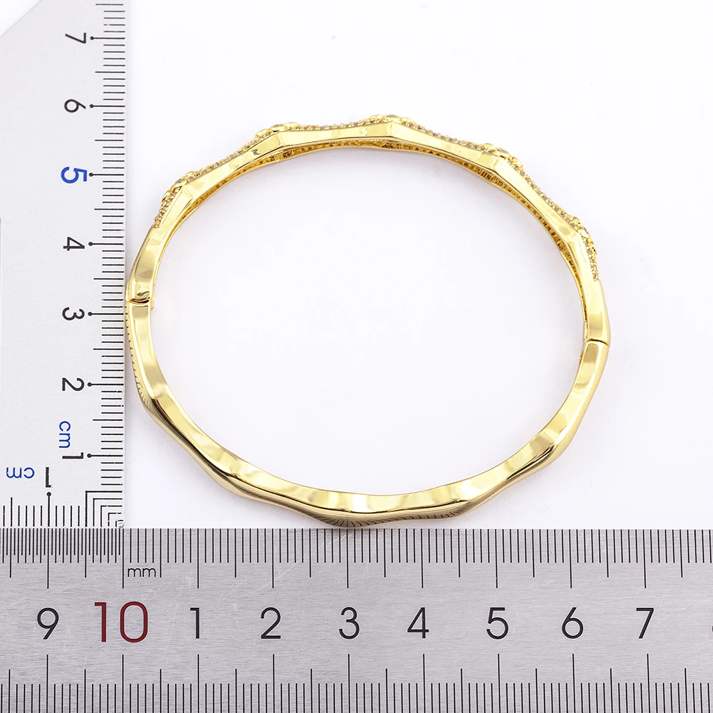 AIBEF New Fashion Geometric Crystal Zircon Gold-Plated Bangles Women\'s Simple Design Jewelry Party Exquisite Birthday Gifts