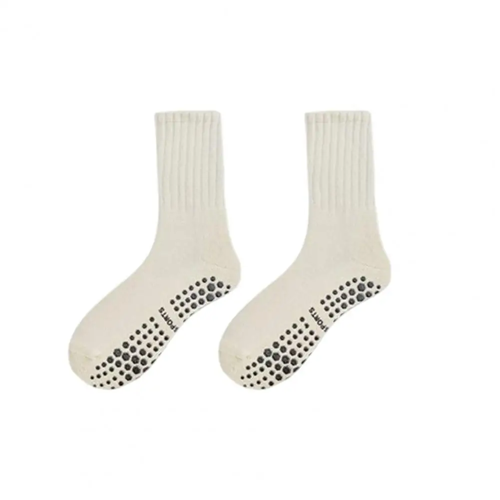 

Yoga Socks 1 Pair Helpful Breathable Non-pilling Not Falling Off The Heel Sports Socks for Sports