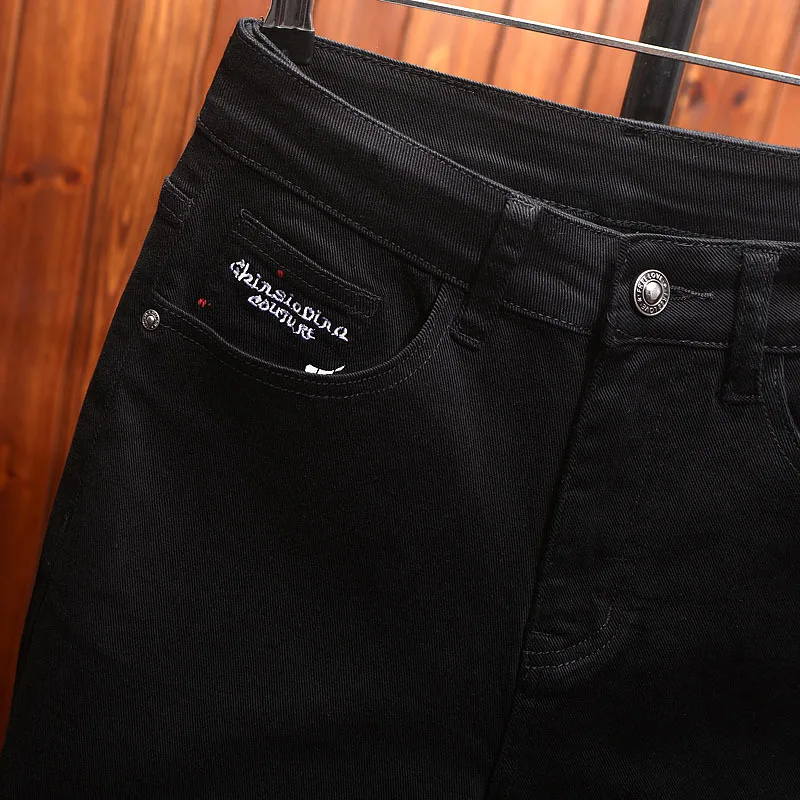 Pure black denim shorts for men, slim fit, summer fashion, printed, trendy, elastic and casual five part horse pants
