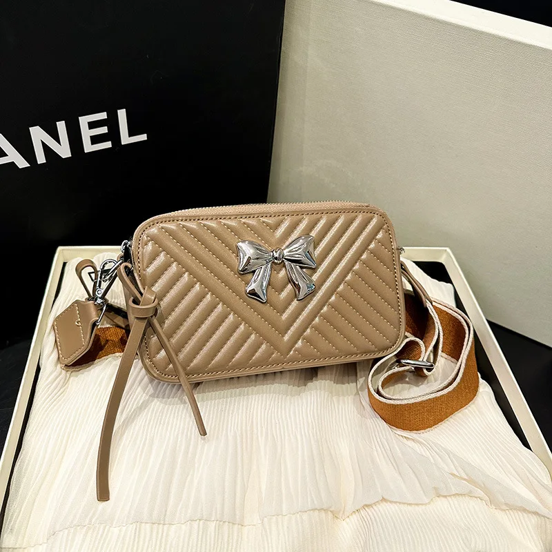 حقيبة كاميرا نسائية عصرية ومتعددة الاستخدامات لعام 2025، حقيبة مربعة صغيرة كاجوال وبسيطة بكتف واحد