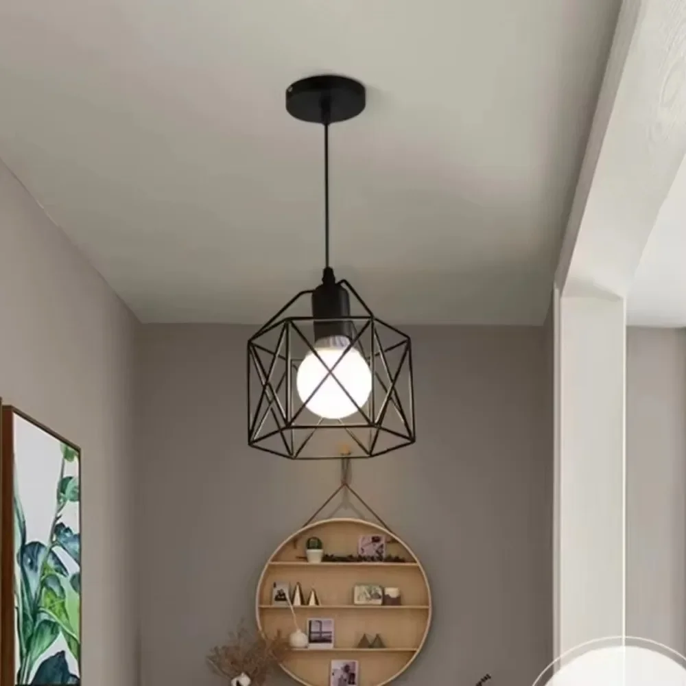 Popular Retro Simple Style Ceiling Light Hanging Lamp Industrial Hollow Out Design Iron Pendant Light for Living Room Restaurant