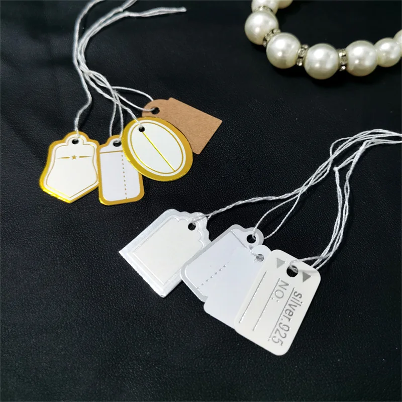 100 قطعة/الوحدة علامات أسعار المجوهرات تسميات مكتوبة بخط اليد مع سلسلة ورق ملون ذهبي/فضي للملحقات والأدوات