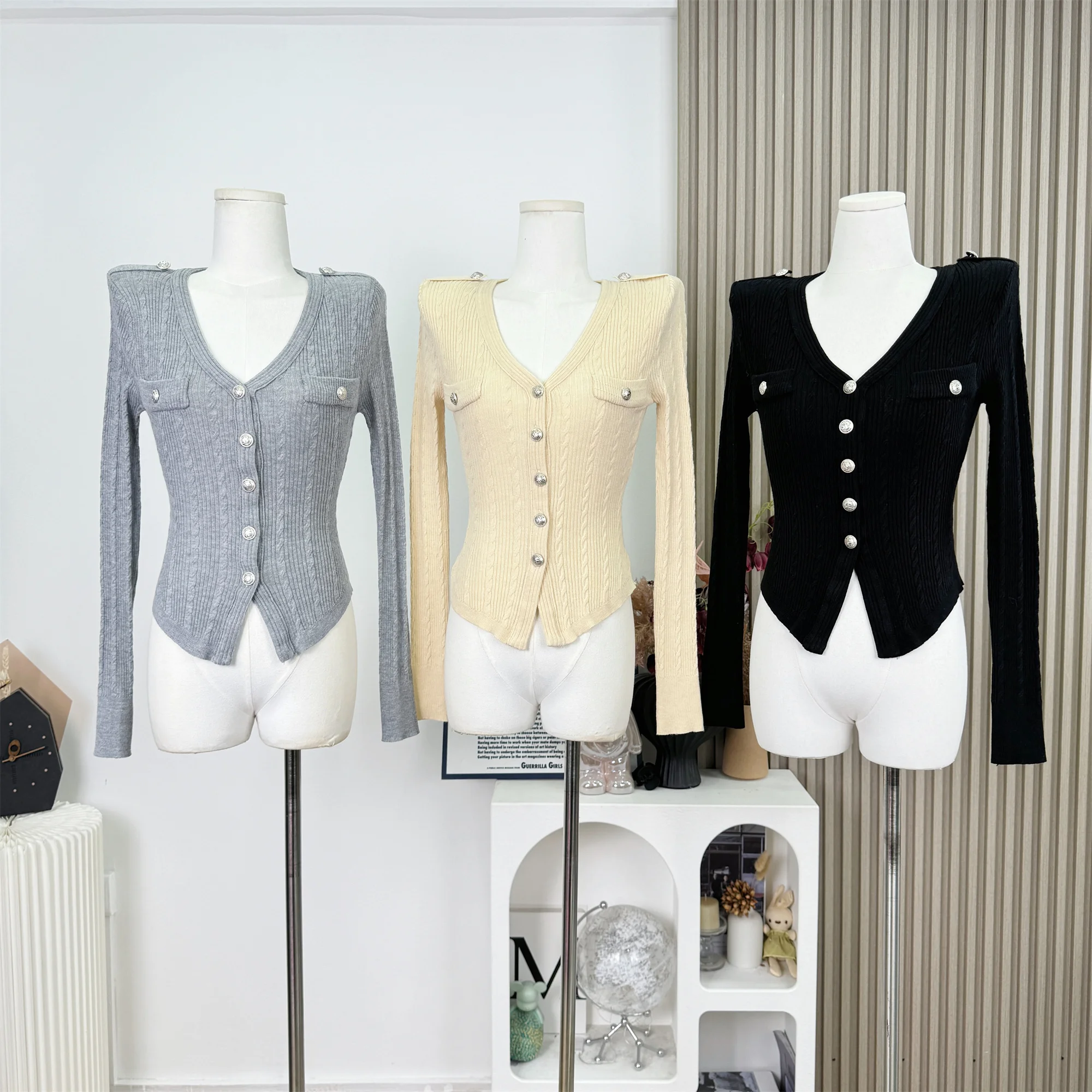 

Женский вязаный свитер с подплечниками и длинным рукавом с v-образным вырезом для похудения, модная внутренняя одежда, повседневный удобный кардиган, топ F331