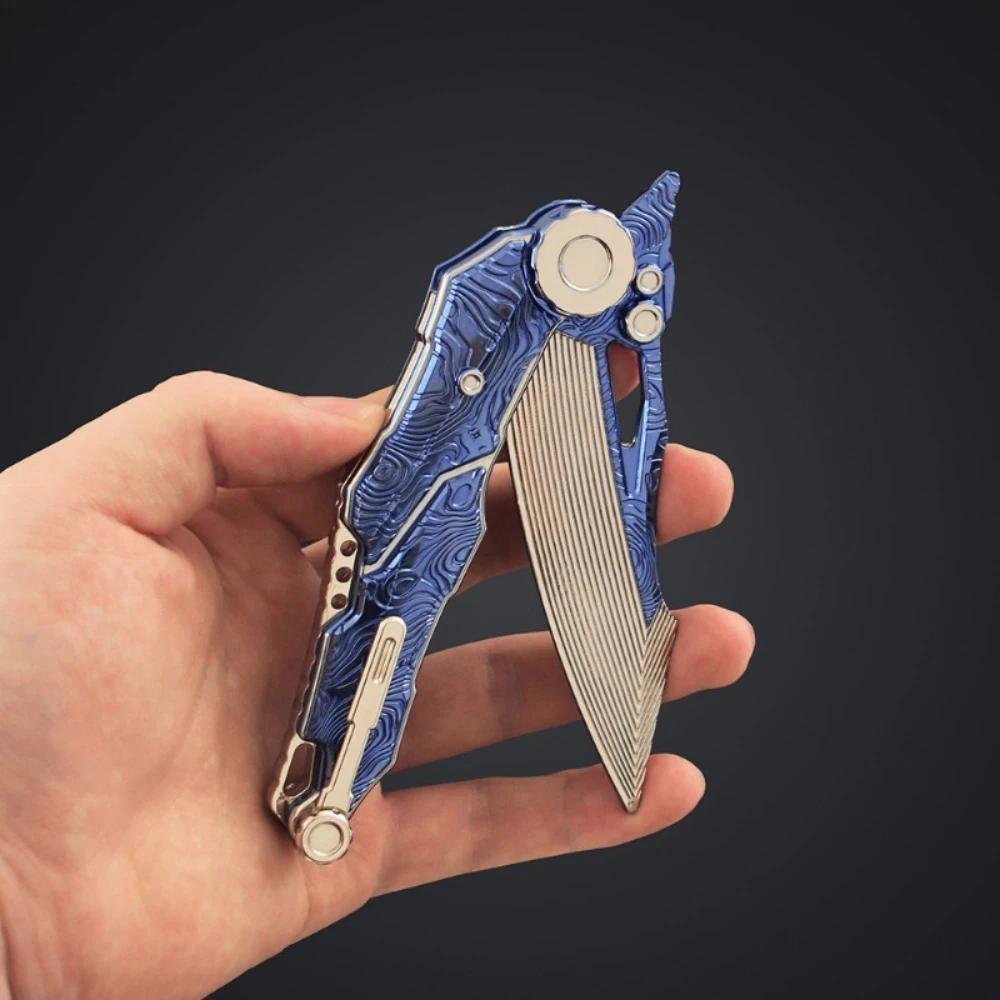 Arena Breakout Gioco S07 coltello armi Modello Non affilato Press-to-Spring Azione All'aperto Addestramento Prop Metallo Mestiere Ragazzo Giocattolo Regalo