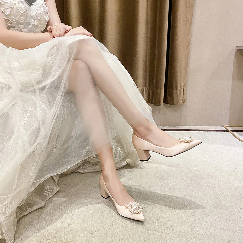 33-43 Red Chunky Heel Wedding Shoes Women 2024 Low Heel Rhinestone Chinese Style Xiuhe Shoes