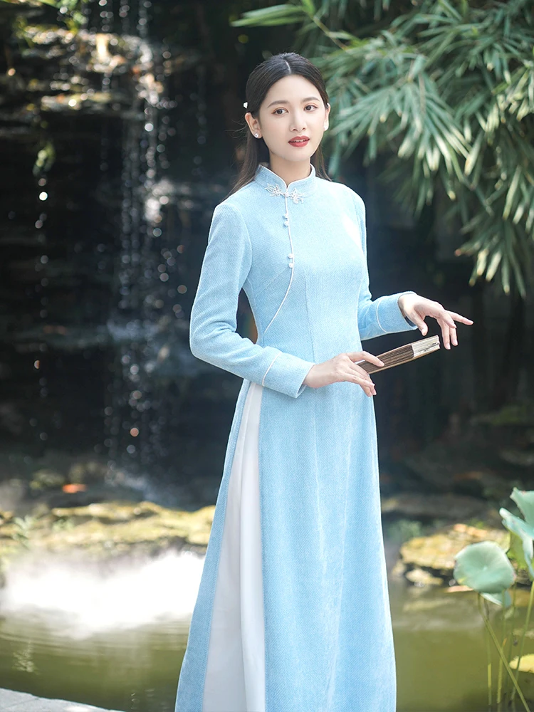 

Elegant Blue Velvet Long Sleeve Qipao Young Style High Collar Chinese Dress Artistic Flared Skirt High Slit for Date