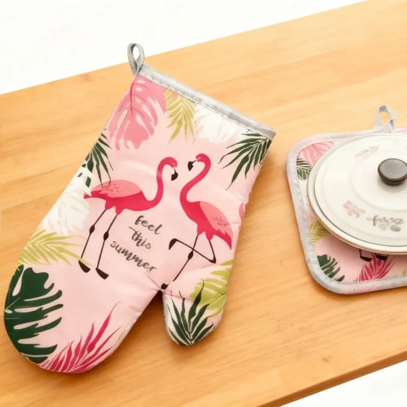 

Customize Cartoon Microwave Glove Potholder Gloves Mitts Kitchen Potholder mat for BBQ Insulation Gloves Hot Oven Mitts Baking