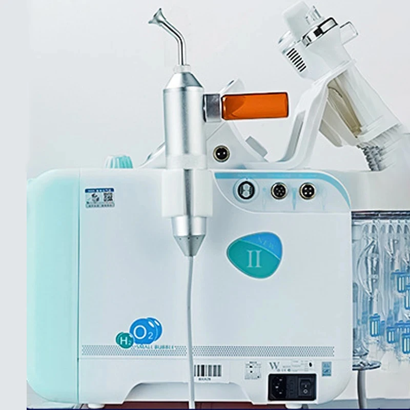 Instrument na bazie wodoru i tlenu do czyszczenia i odsysania zaskórników i pryszczy, stosowany w salonach kosmetycznych