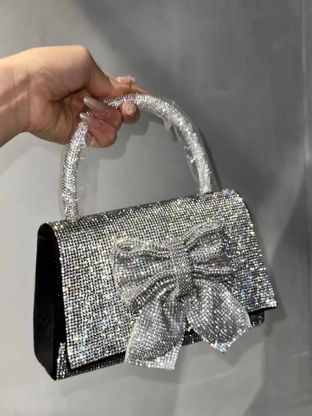 Borsa quadrata di lusso con nodo a fiocco Borsa da sera con diamanti con strass lucidi glitterati Borsa da donna Borsa a tracolla con pochette per