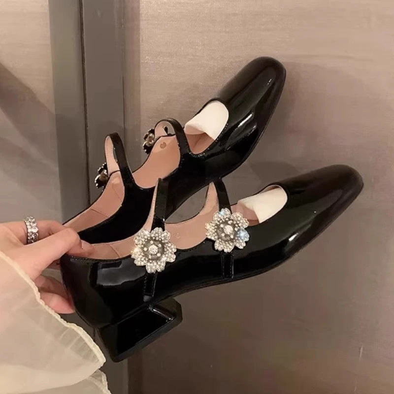 Zapatos individuales de tacón medio para mujer, sandalias con cabeza cuadrada, diamantes de imitación, Cinturón fino, Mary Jane, informales, a la moda, dulces