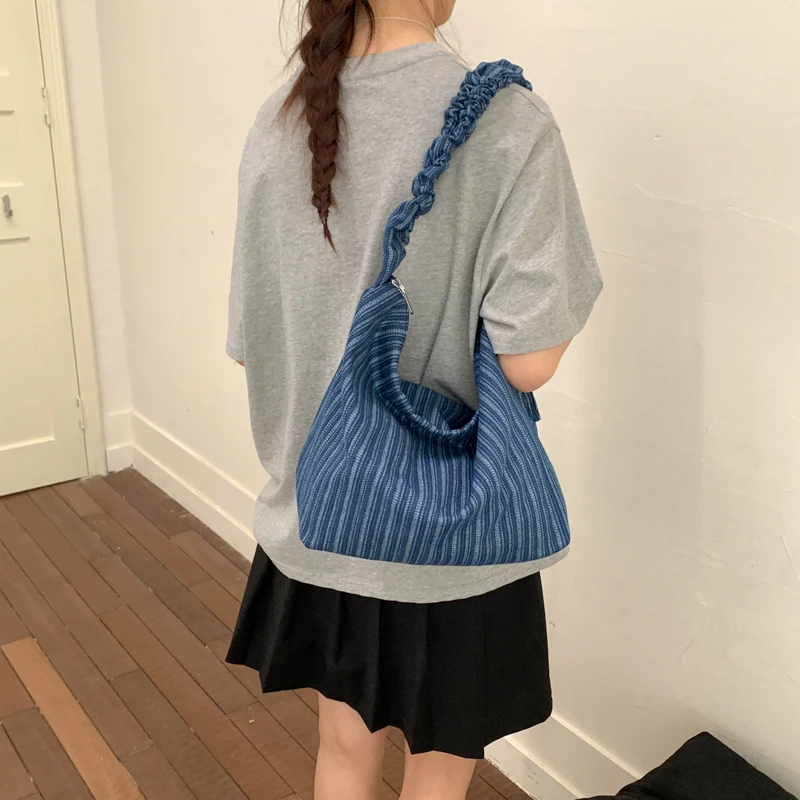 

Корейская джинсовая сумка через плечо с рюшами и ремешком, большая полосатая сумка-хобо, повседневная джинсовая сумка-кроссбоди для путешествий и поездок на работу