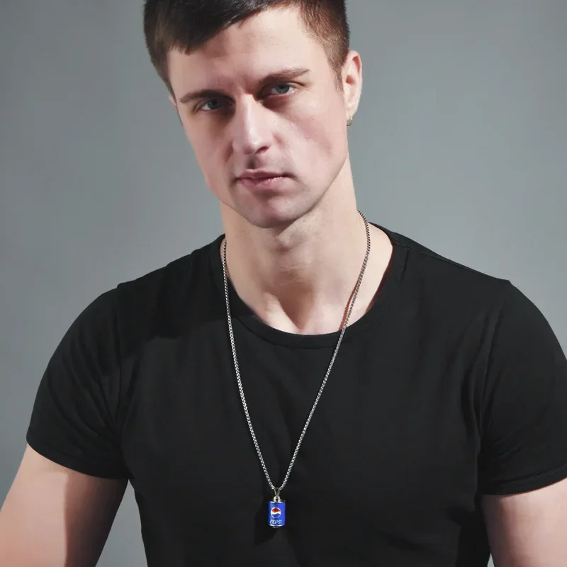 

2025 new Pepsi flat necklace, men's and women's beverage bottle neck accessory, trendy hip-hop personality pendant
