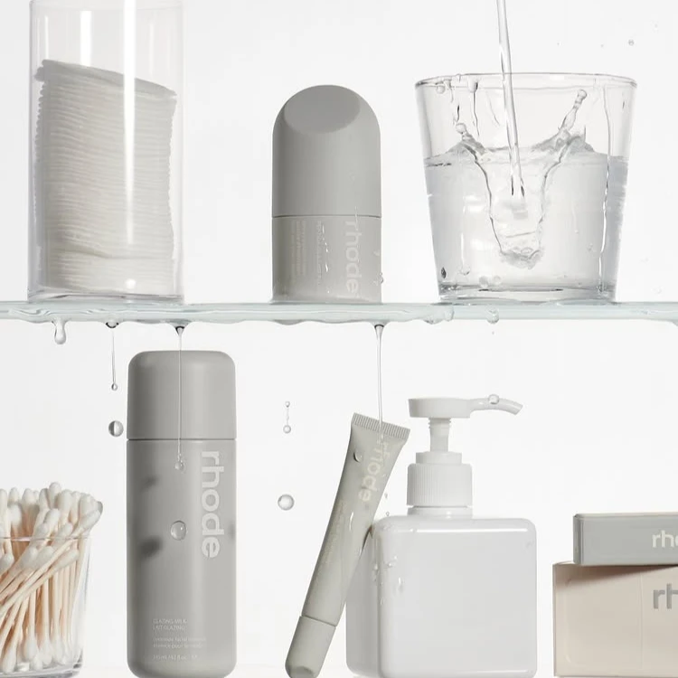 ブランド グレージング ミスト ハイドレーティング フェイス スプレー ミルク セパミド フェイシャル エッセンス リップ グロス ルージュ パウダー ポケット ブラッシュ クリーム リップスティック メイクアップ