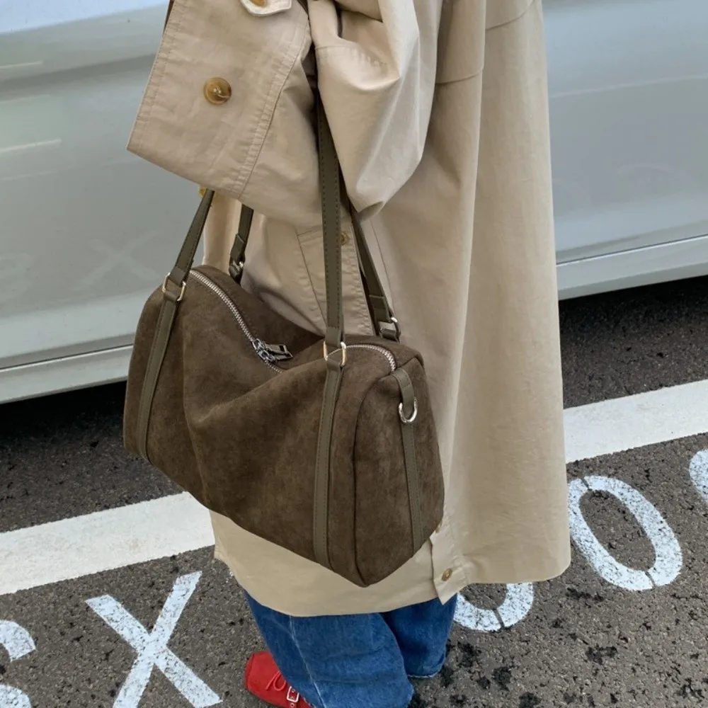 

Vintage High Capacity Shoulder Bag Matte Leather Solid Color Crossbody Bag Pillow Handbag Women